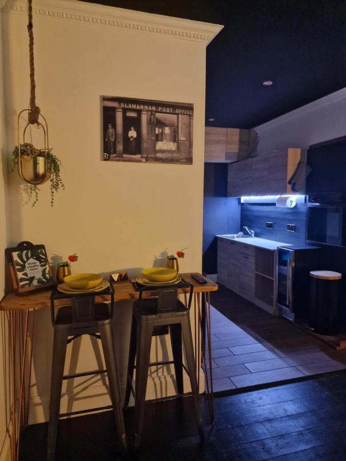 The Penny Black Apartment With Indoor Hot Tub Slamannan Esterno foto