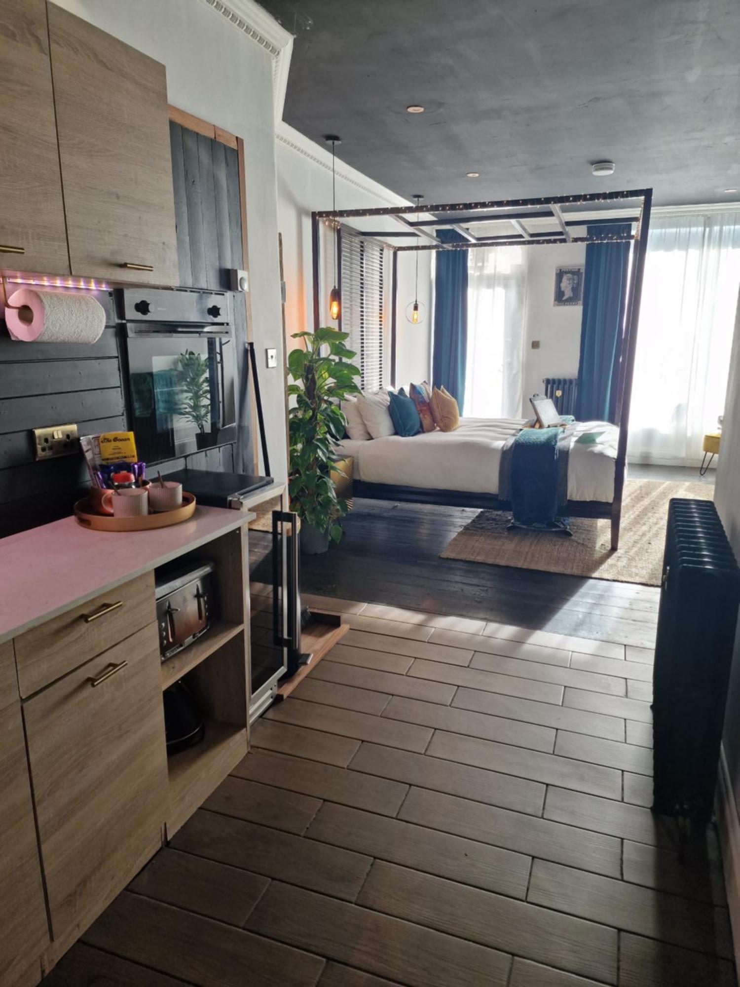 The Penny Black Apartment With Indoor Hot Tub Slamannan Esterno foto