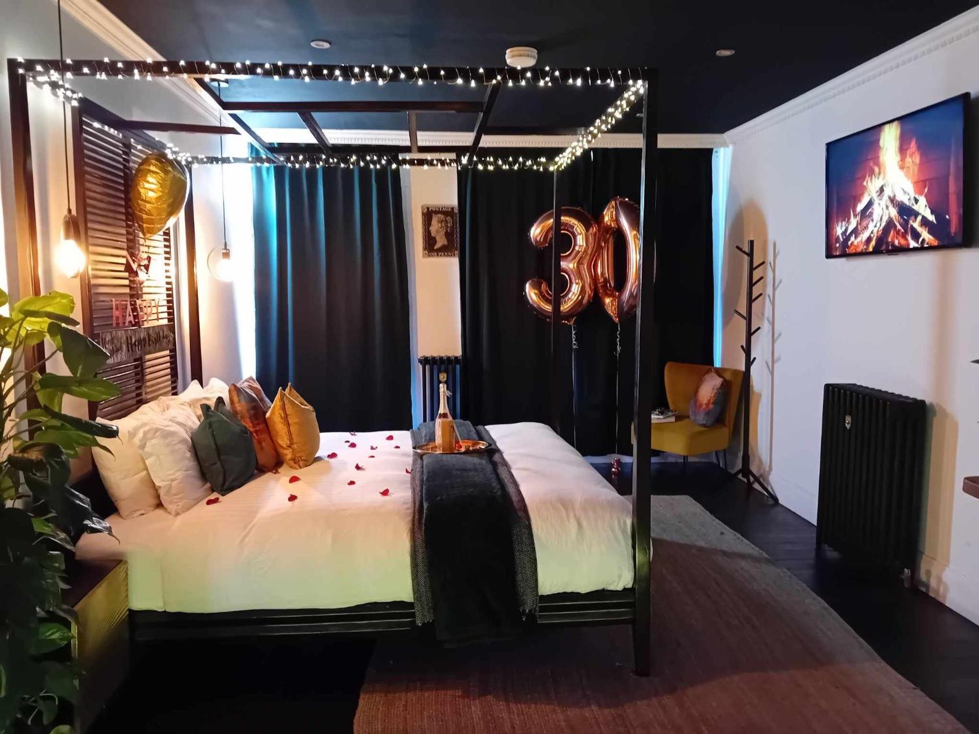 The Penny Black Apartment With Indoor Hot Tub Slamannan Esterno foto